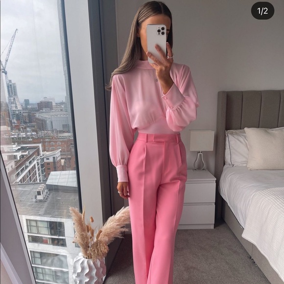 Zara Tops - Zara Fitted waist flowy top